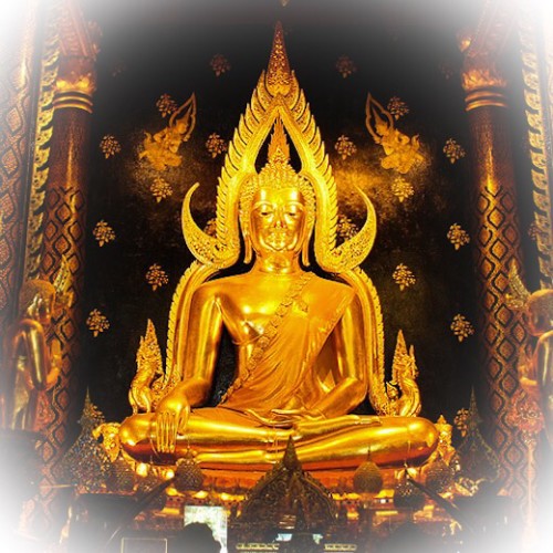 Pra Putta Chinarat Buddha Statue Pitsanuloke