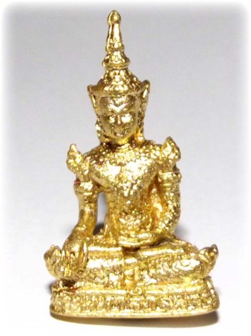 Pra Maha Jakkapat Loi Ongk Statuette