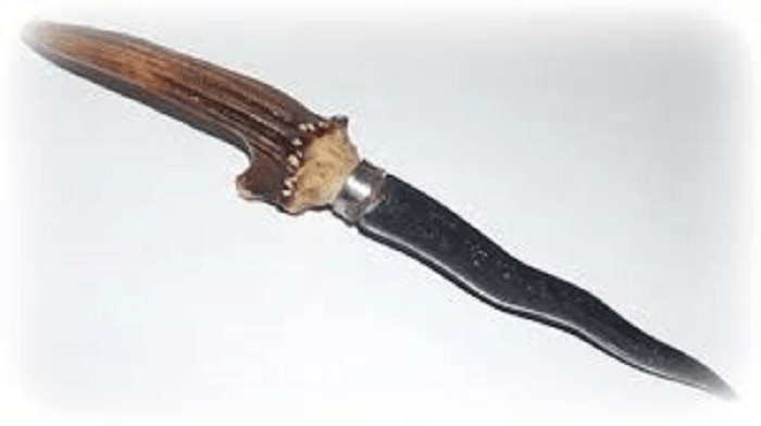 Mitmor knife with antler handle Luang Phu Khai Wat Lamnao