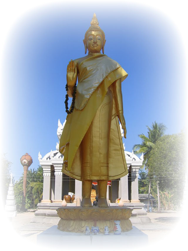 Statue of the Buddha Forbidding the Ocean/Forbidding Relatives, at Wat Ta Muang